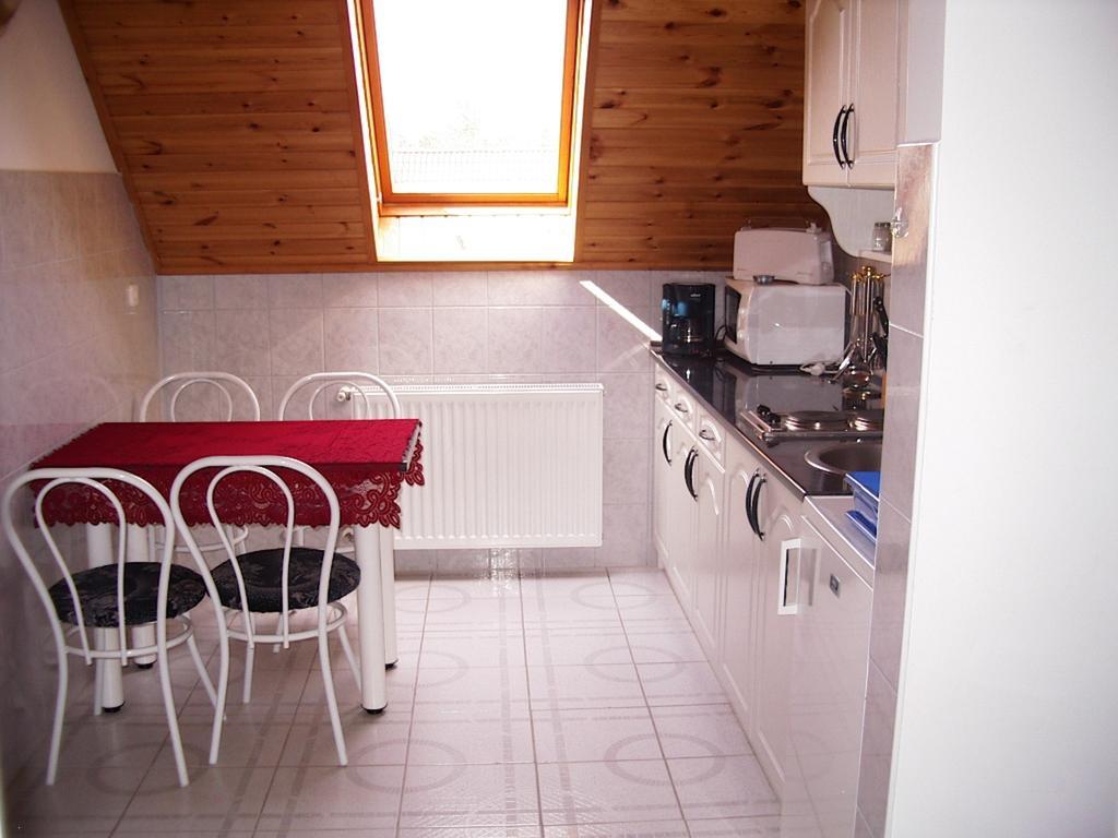 Pacsirta Apartman Lenti Exterior photo